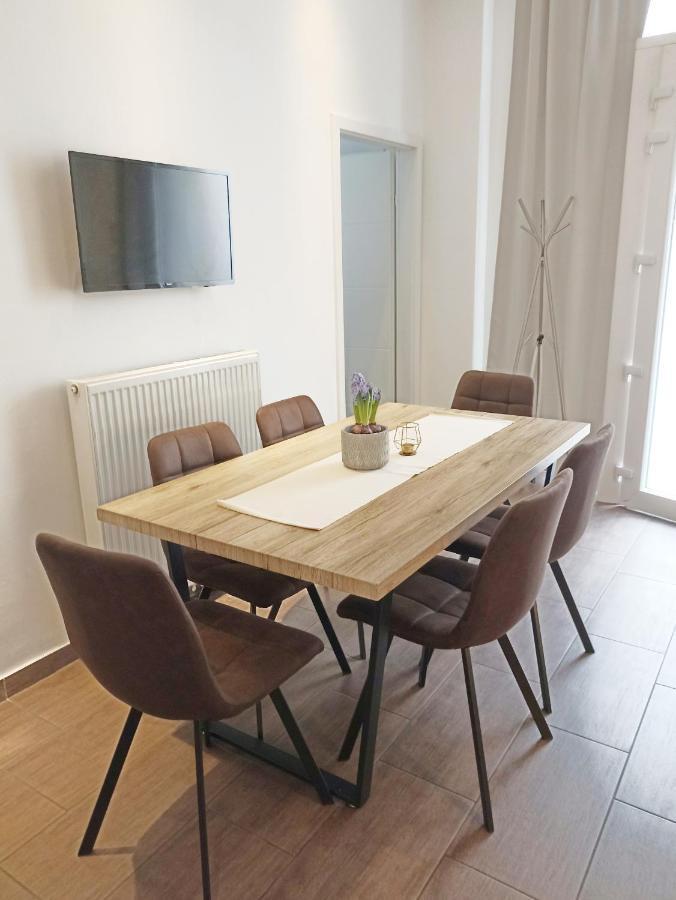 וינה 3 Bedrooms With Ensuite Bathrooms מראה חיצוני תמונה